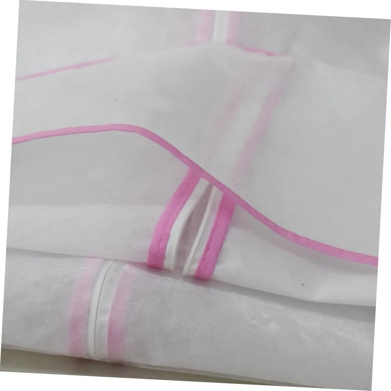 1pc Non-woven Fabric Wedding Dress Cover Bag Garment for Safe Transport and Storage for Various Styles of Dresses and Gowns