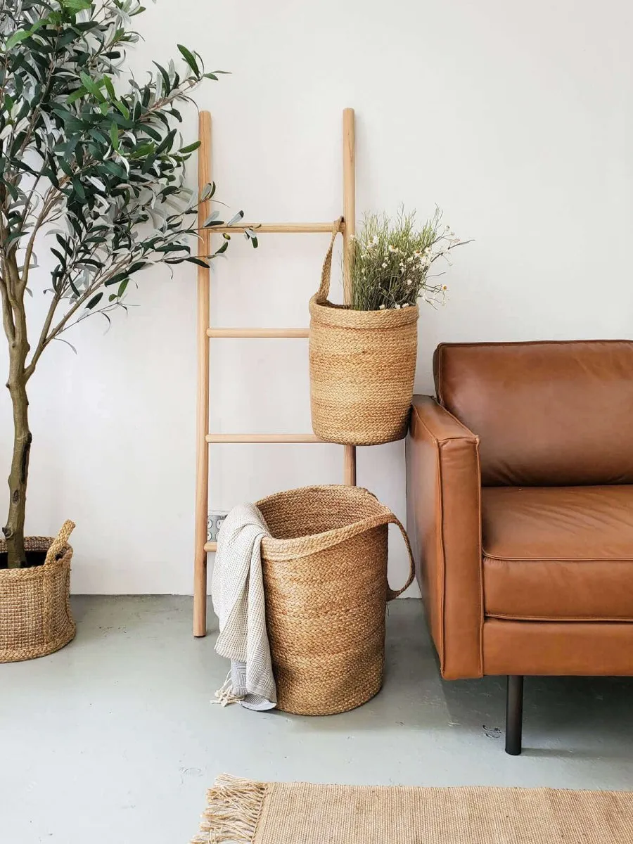 Braided Jute Wall Hanging Basket – Chic Storage