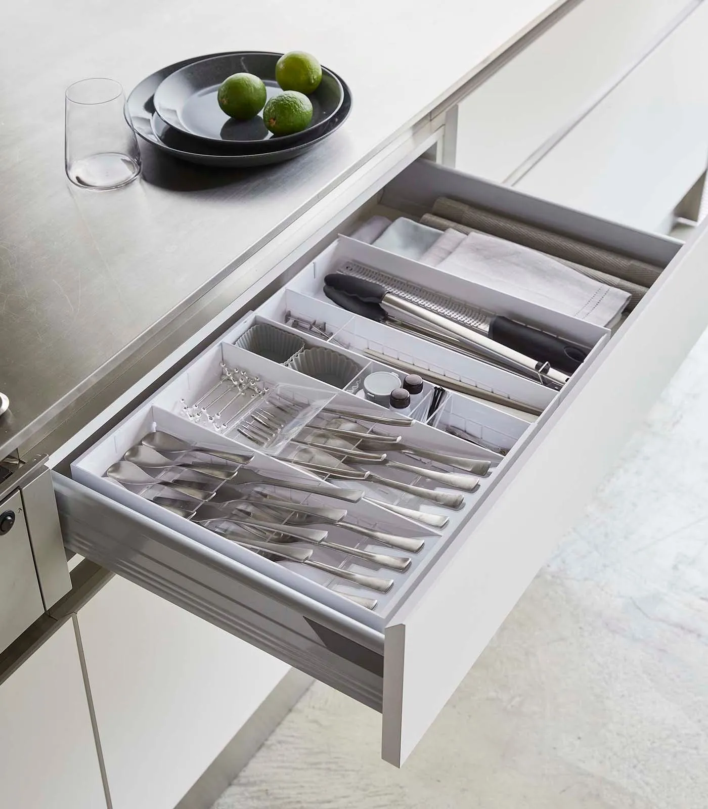 Expandable Cutlery Storage Organizer