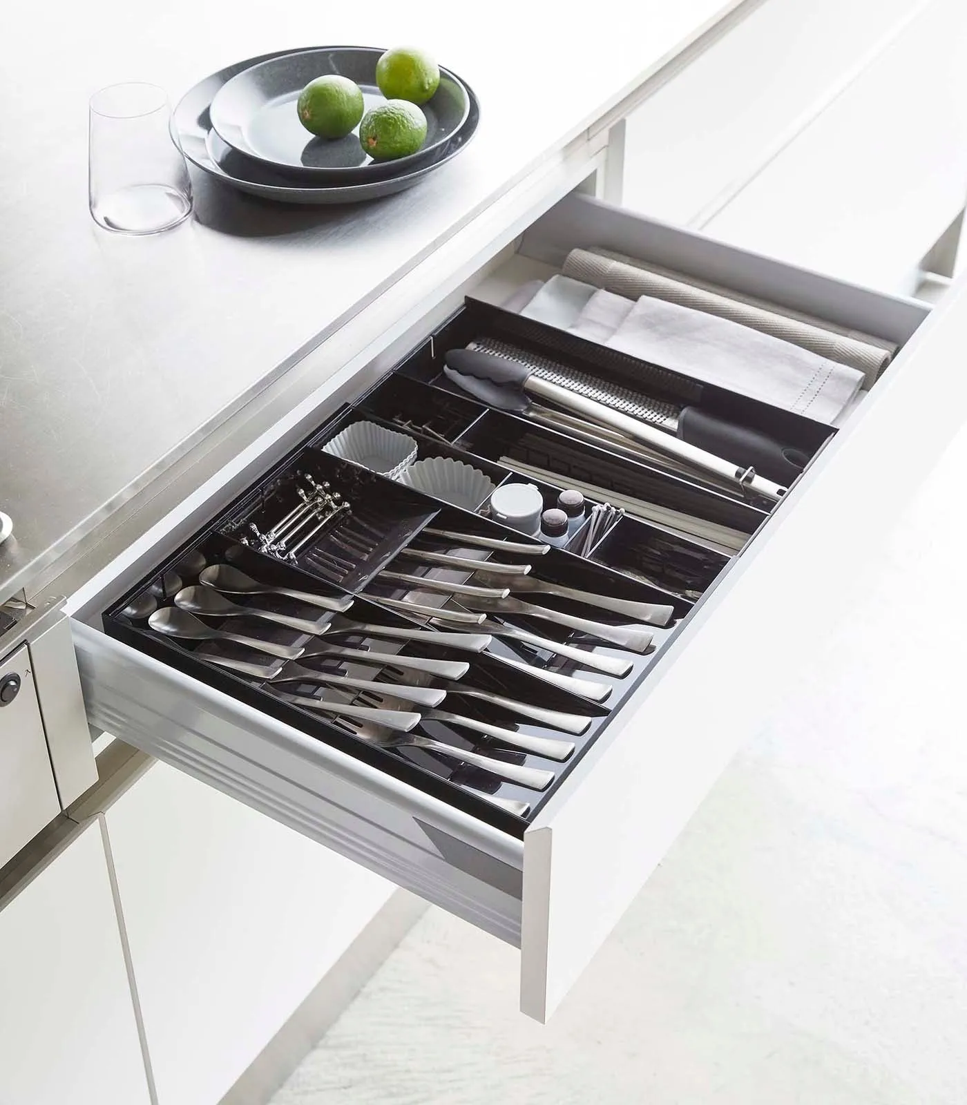 Expandable Cutlery Storage Organizer