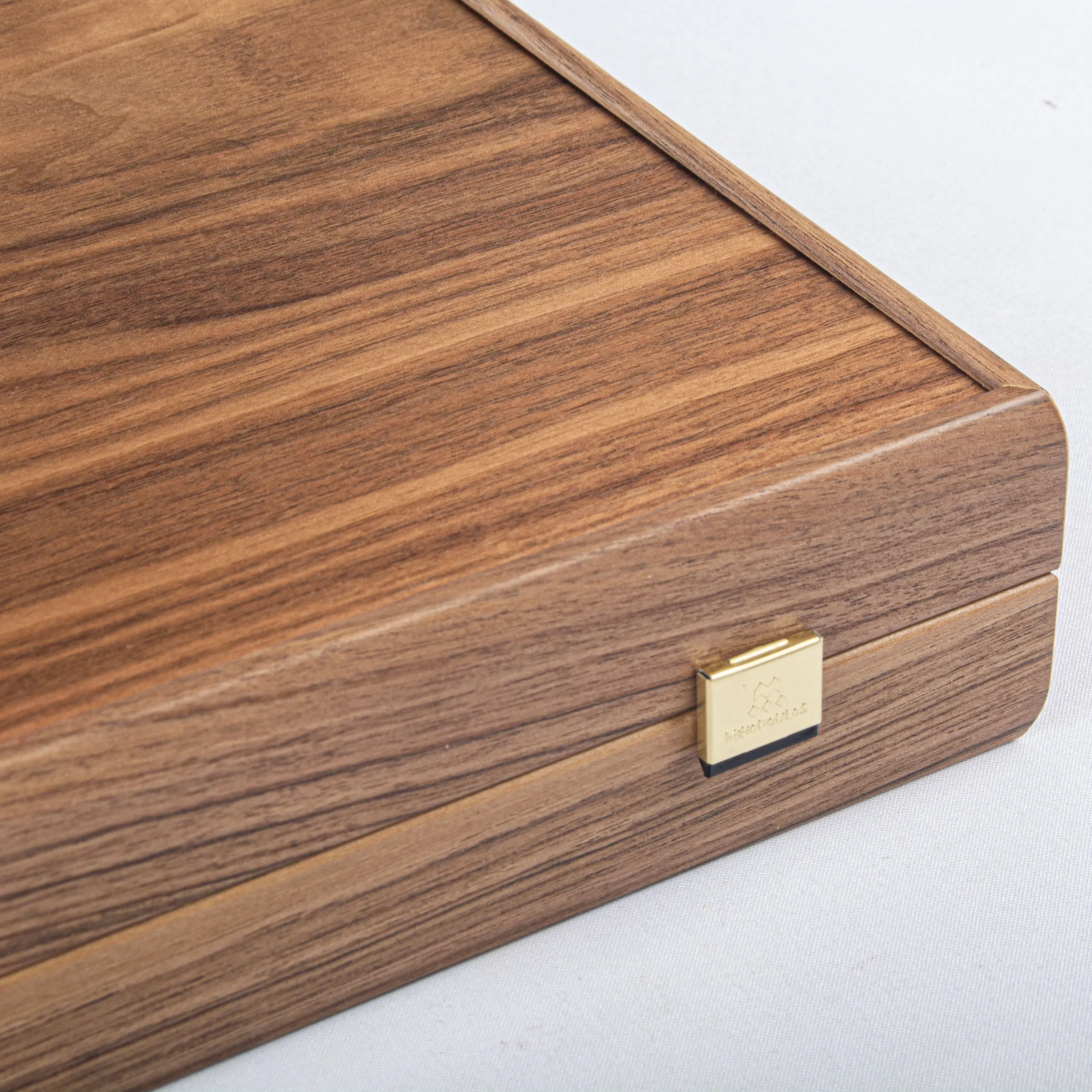 Handcrafted Oak & American Walnut Backgammon Set with Side Racks - Elegant Marquetry Design