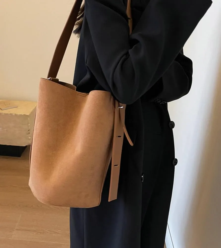 Hobo Bags for Women - Vegan Leather & Suede Designer Handbags - Hobo, Bucket & Tote Styles