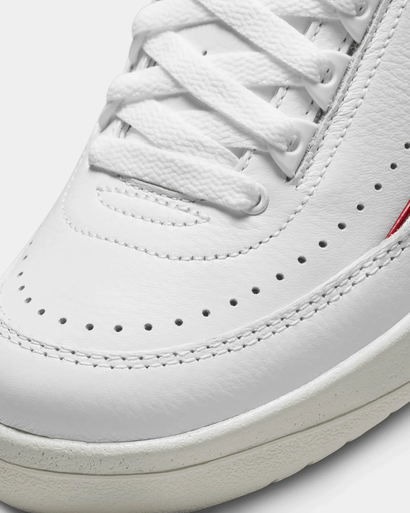 Jordan Women's Air Jordan 2 Retro Low "UNC To Chicago" White/Gym Red