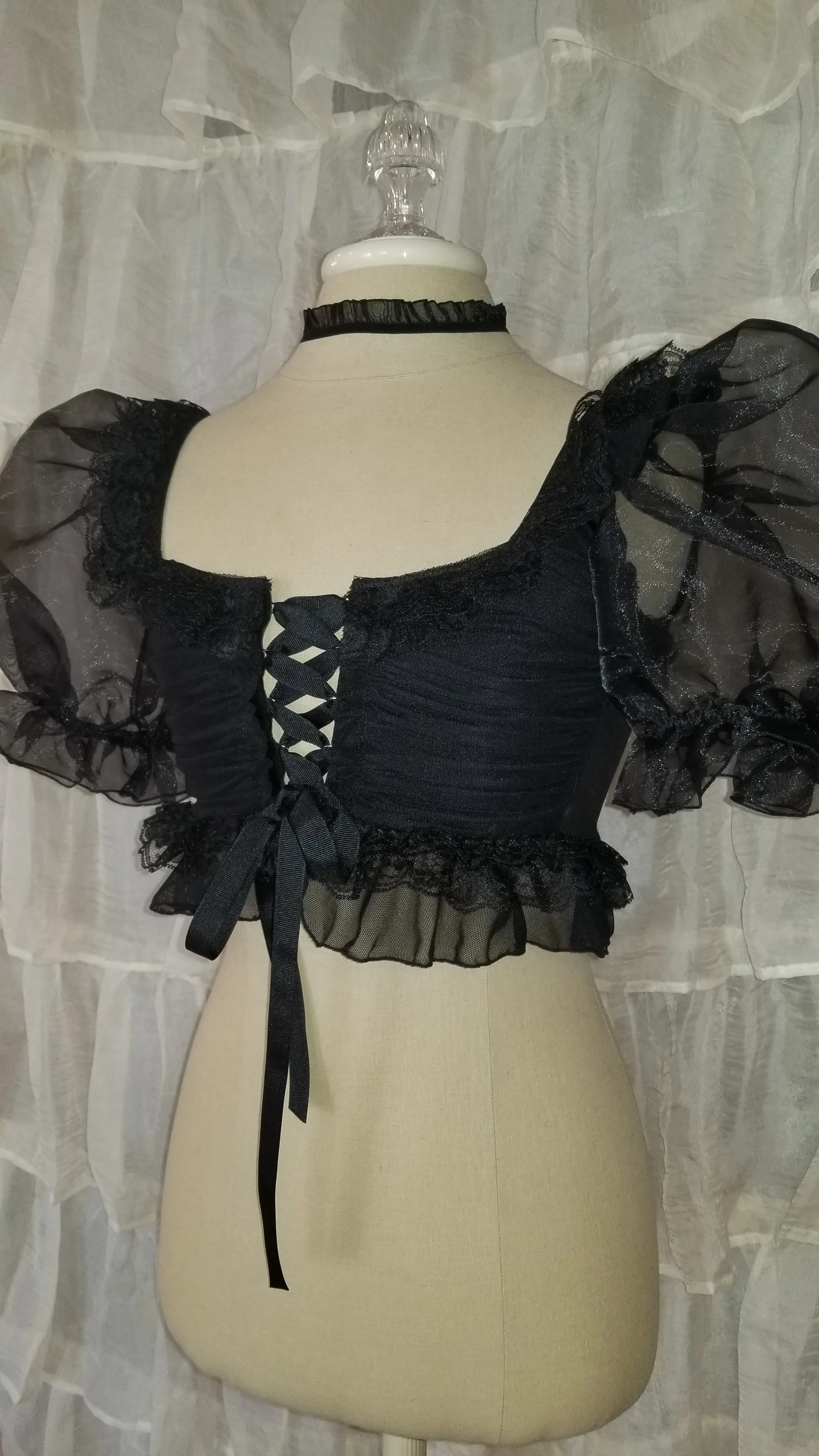 ROCOCO TOP WITH PUFF SLEEVE