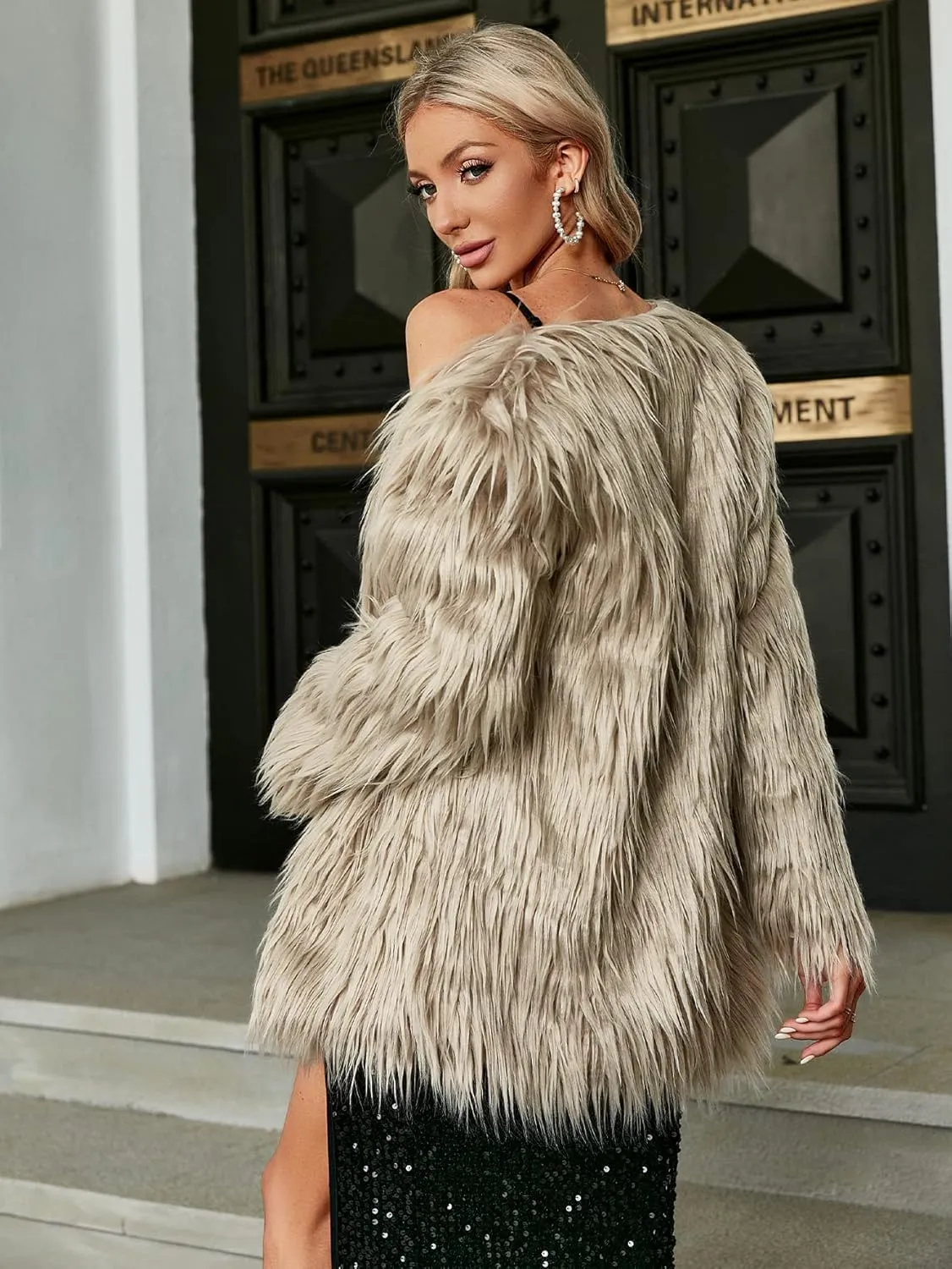 Simplee Apparel Women's Long Sleeve Fluffy Faux Fur Warm Coat