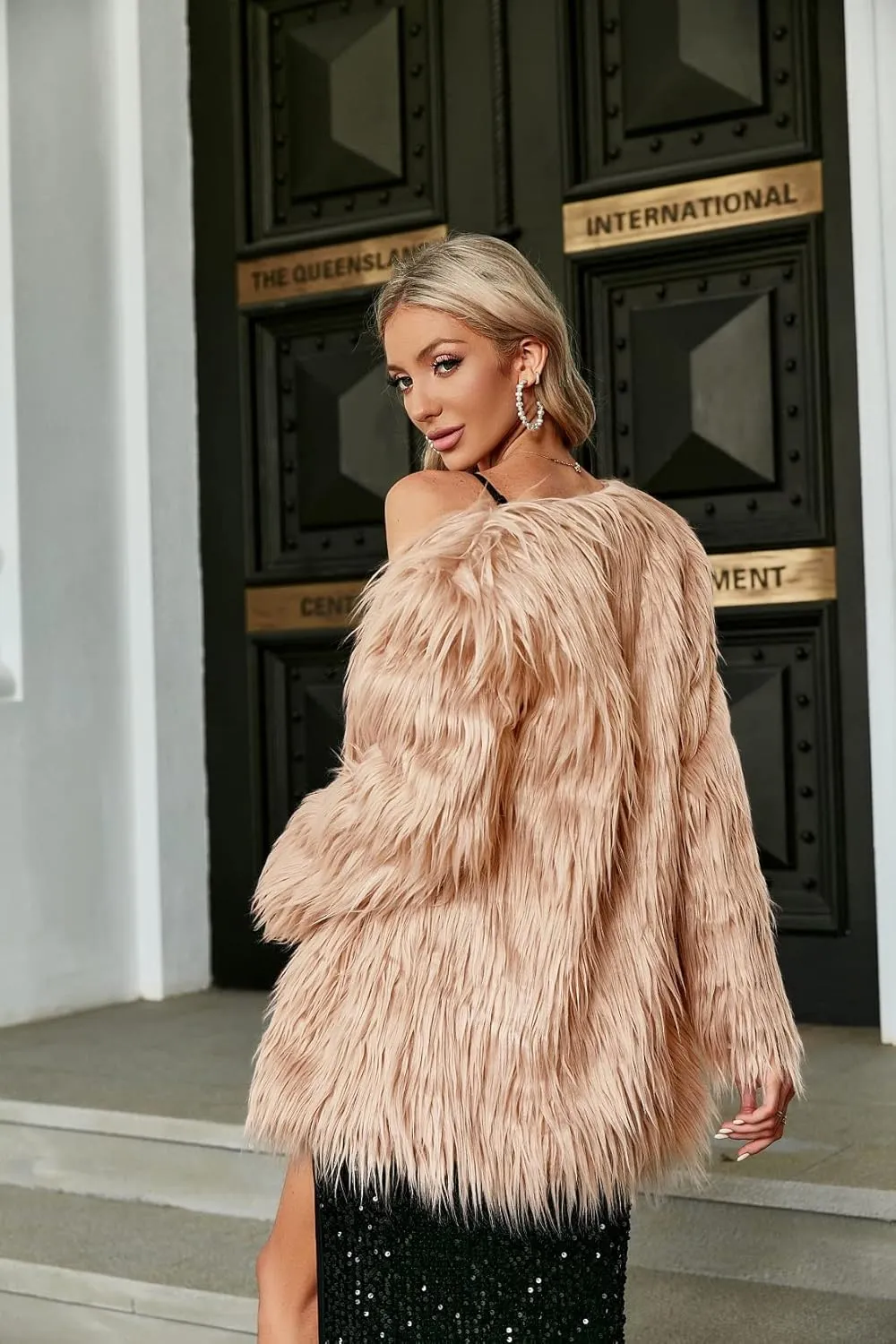 Simplee Apparel Women's Long Sleeve Fluffy Faux Fur Warm Coat