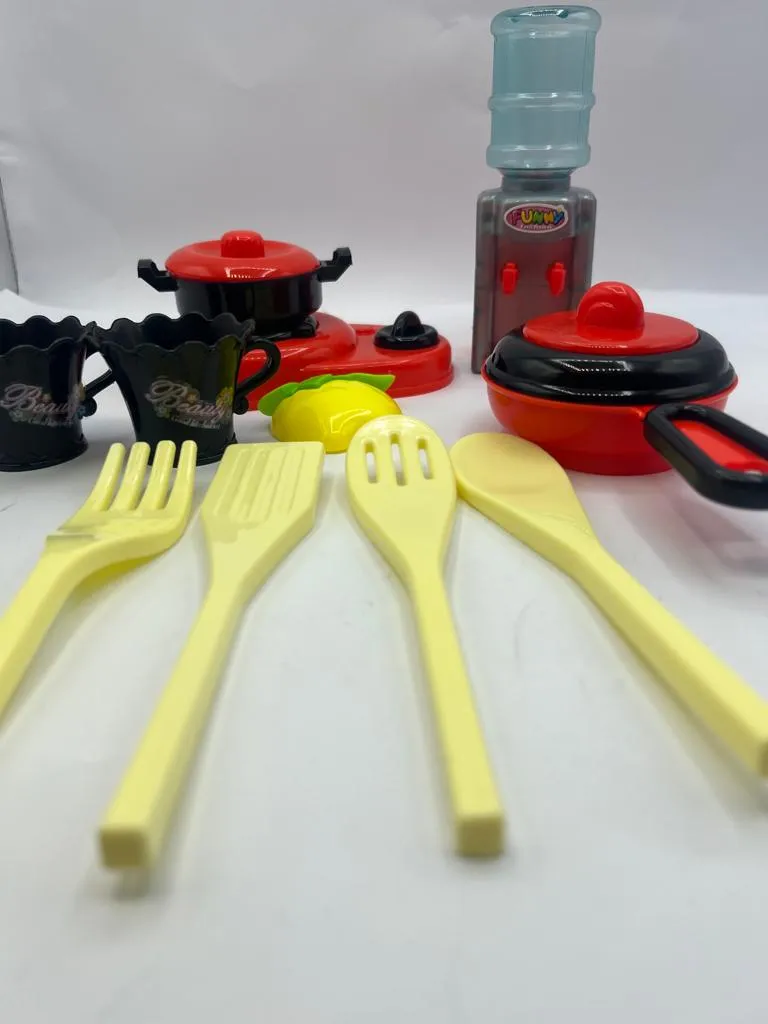 Toy kitchen set